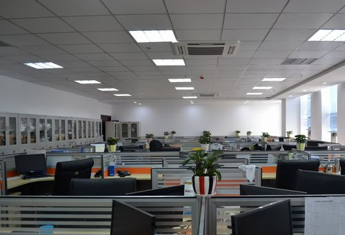 福建省百代興機(jī)械制造取得石材切割磨邊一體化設(shè)備專利，切割磨邊一體化和多片石材同時(shí)切割:石材